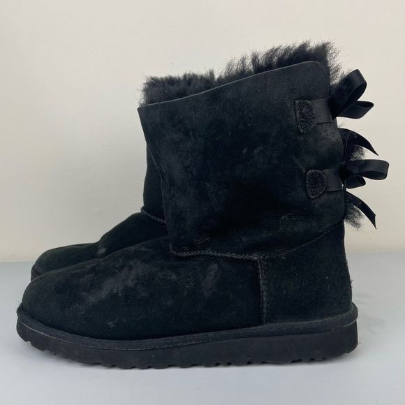 UGG Boots Bailey Bow Sheepskin Size 6 Black - Picture 4 of 12